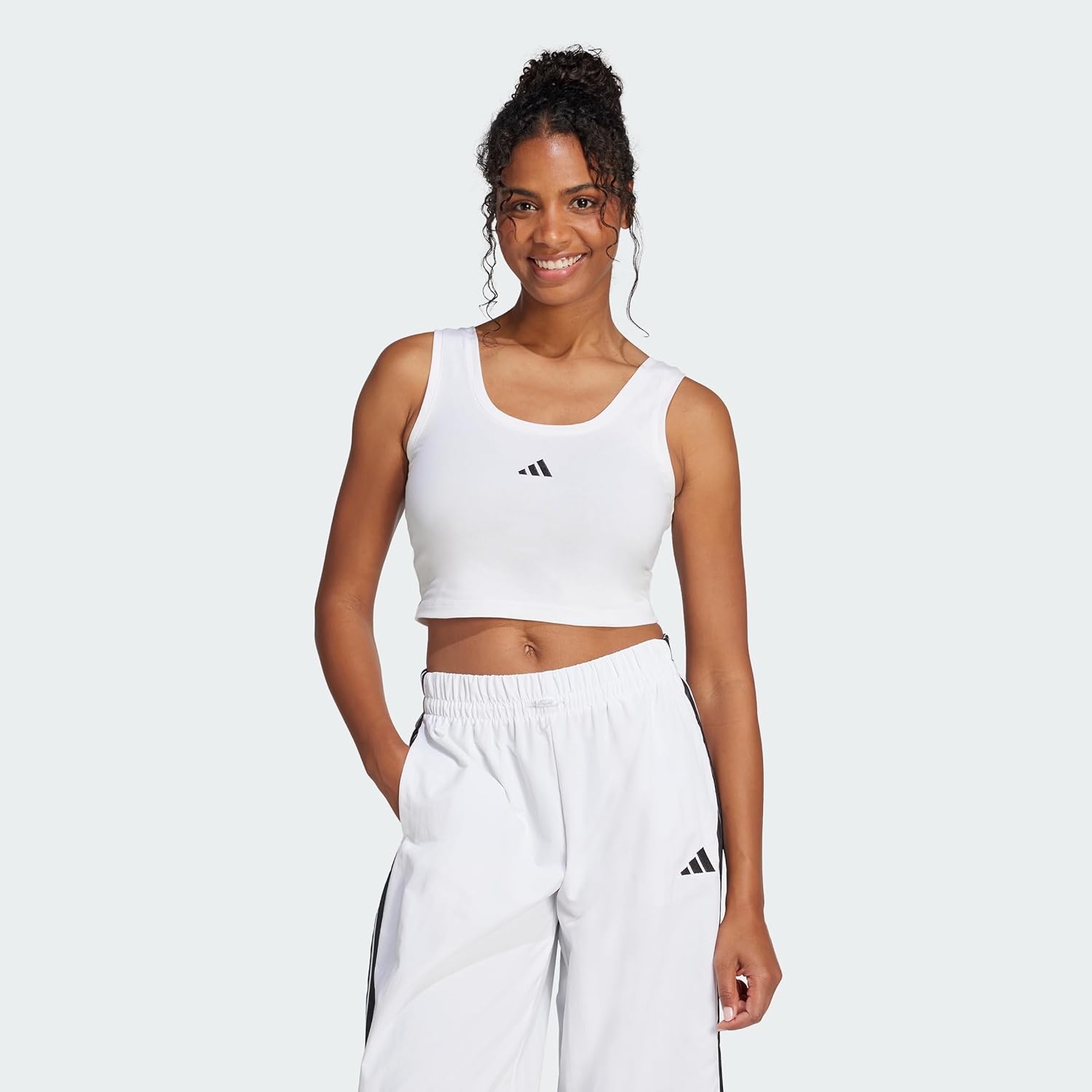 adidas Mujer Essentials Small Logo Cotton Lifestyle Tank Shirt, White/Black, M 🇪🇸