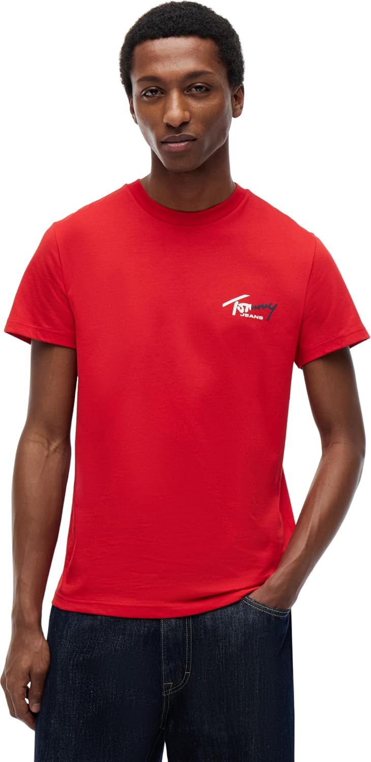 Tommy Jeans TJM Slim Sign Chest SS tee Ext DM0DM22538 S/S T-Shirt, Rojo (Rojo rubí), 