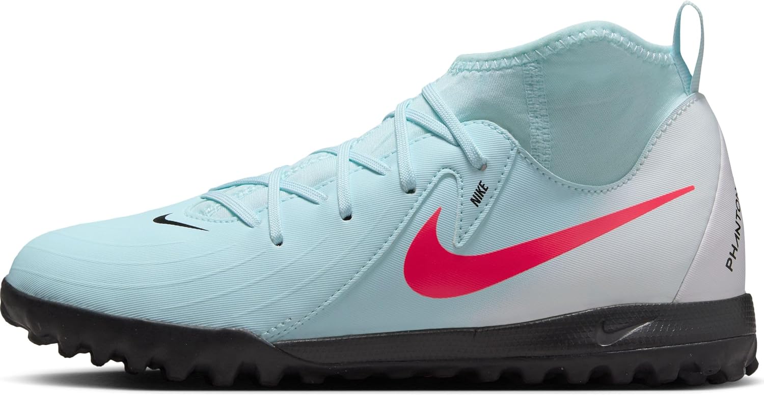 Precio imbatible para calzado técnico de fútbol Nike. Es una liquidación agresiva dif