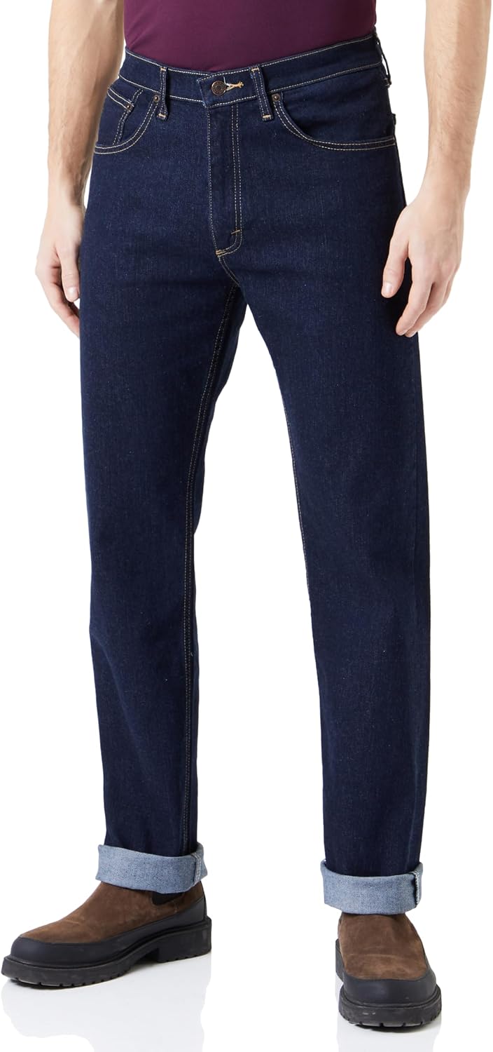 Wrangler Regular Fit Vaqueros Negros (Rinse), comodidad y estilo para diario.