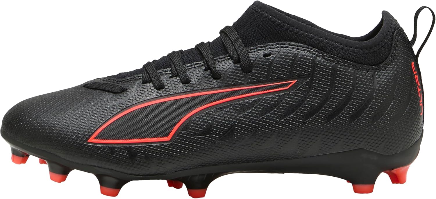 PUMA Ultra 6 Match FG/AG JR: velocidad explosiva en negro y rojo para dominar el part